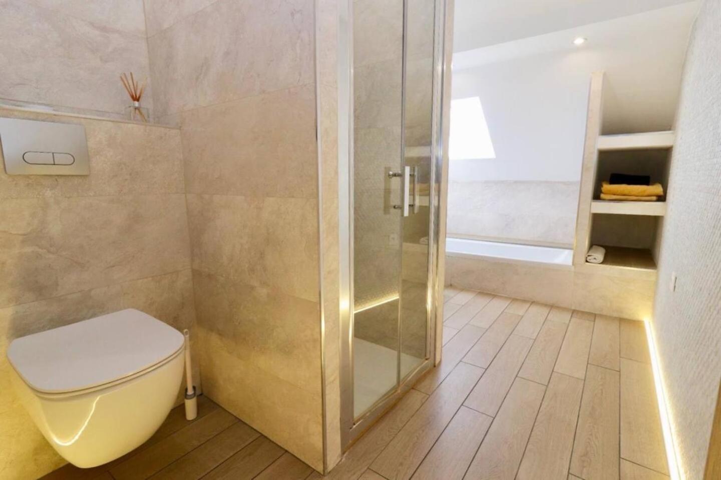 Duplex 120M2 Terrasse Vue Sur Nimes Apartment Екстериор снимка